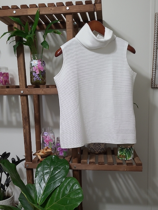 Coco + Carmen Sweaters - Sophisticated White Sleeveless Ribbed Knit Turtleneck Top